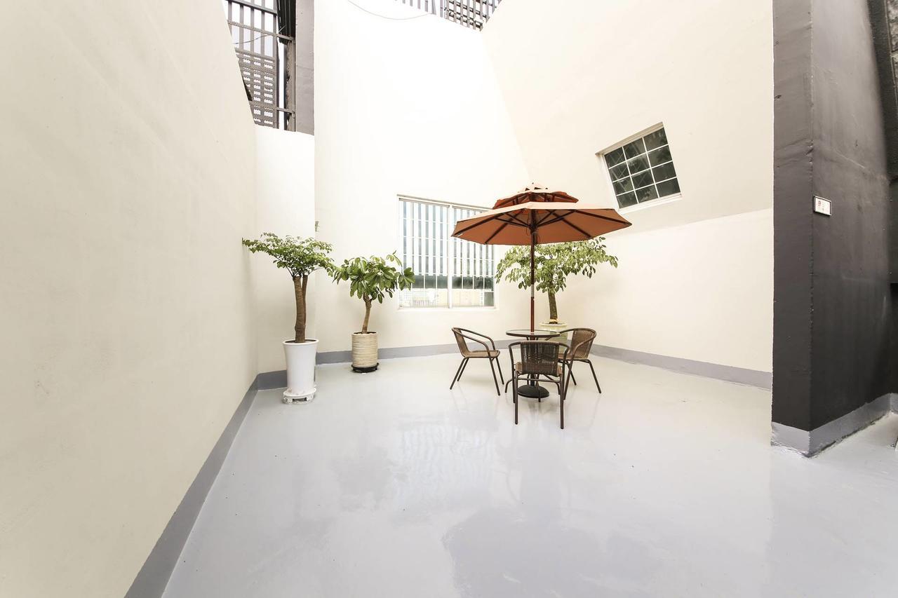 Almond Hotel Gupo Station Busan Bagian luar foto