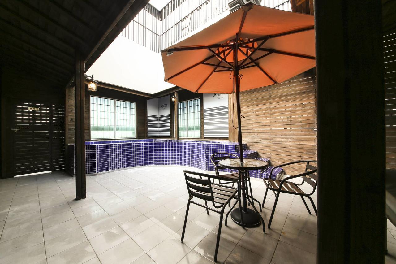 Almond Hotel Gupo Station Busan Bagian luar foto