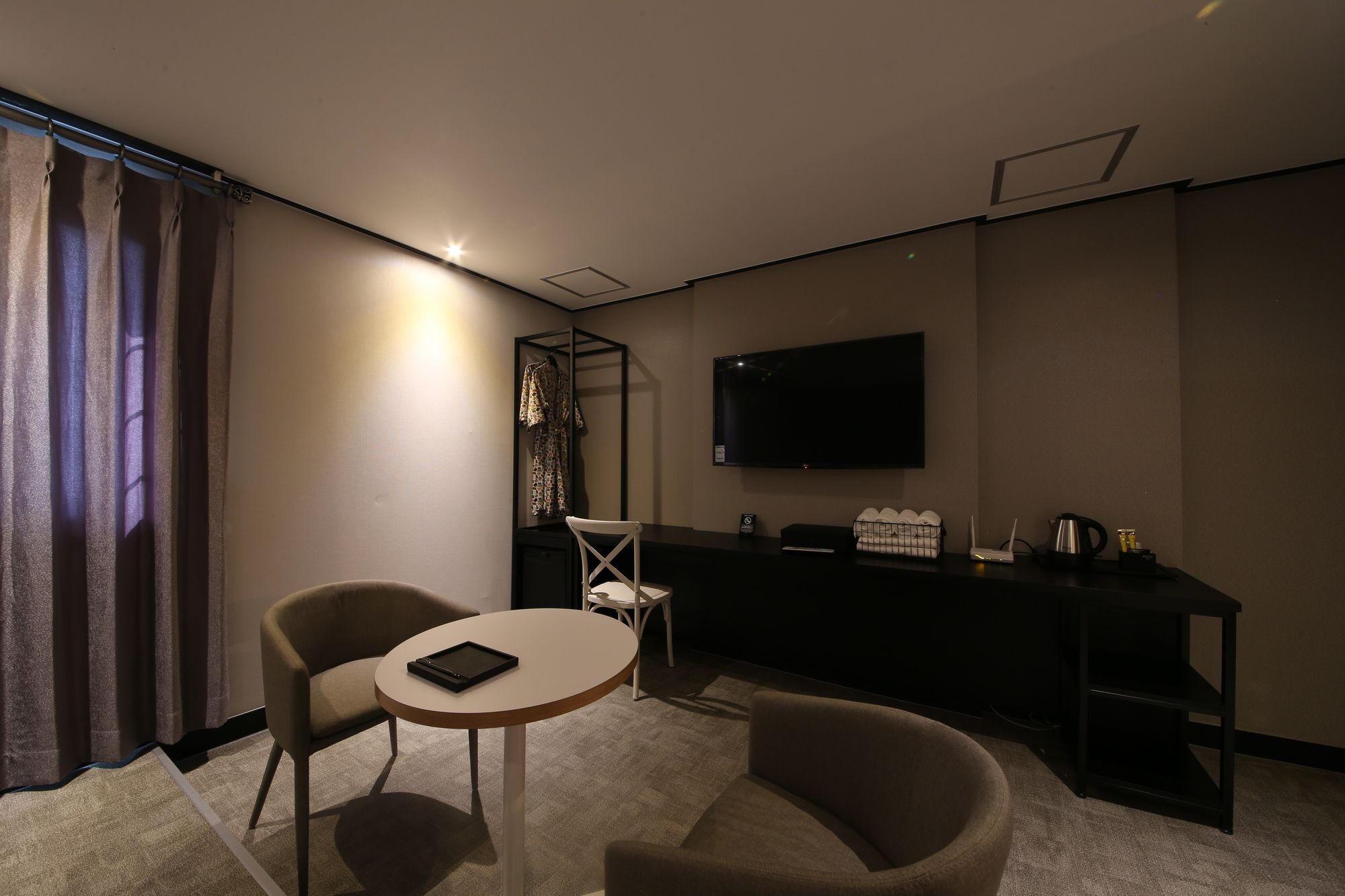 Almond Hotel Gupo Station Busan Bagian luar foto