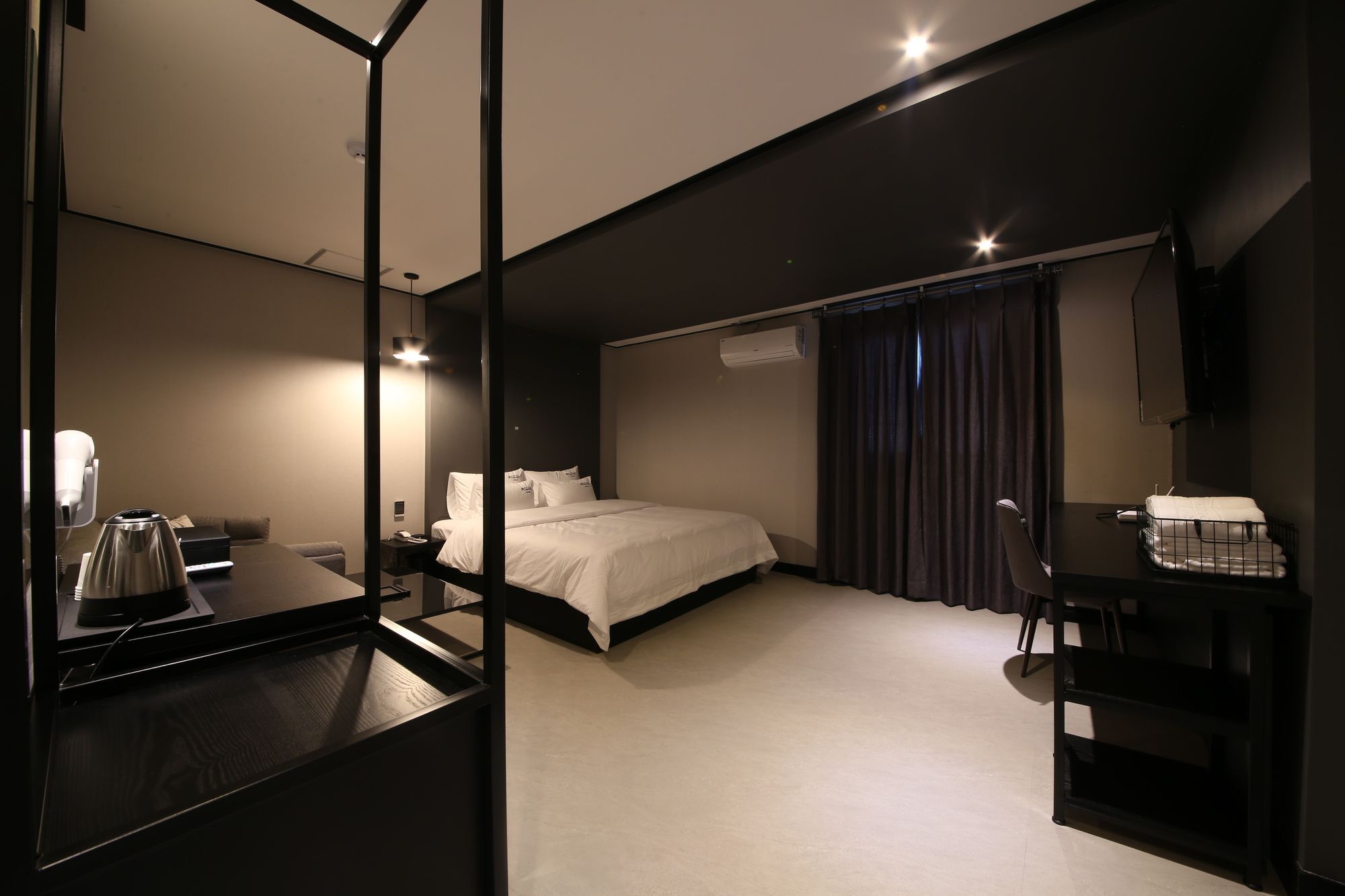 Almond Hotel Gupo Station Busan Bagian luar foto